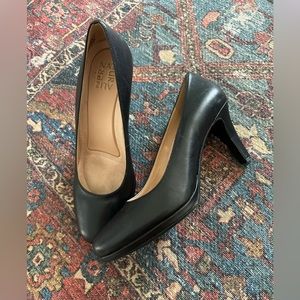 Naturalizer black heels
